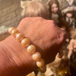 golden peach pearl necklace